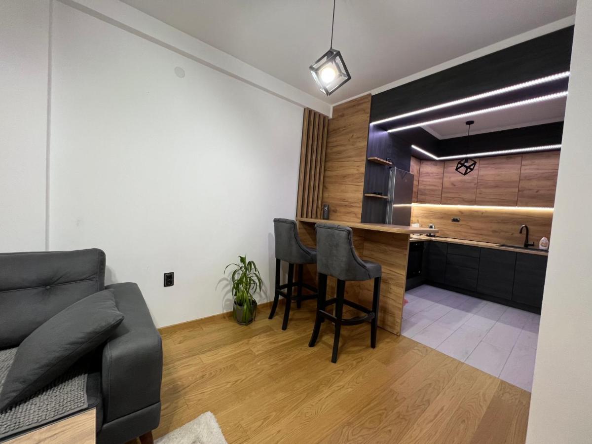 Stan Na Dan Viktor-Lukavica Apartment SJJ Exterior photo